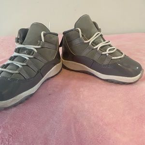 Jordan Retro cool gray toddler shoes